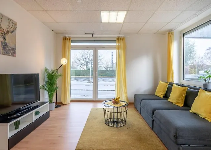 Beautiful 2 Bedroom Apartment Incl Parking Hamburg
